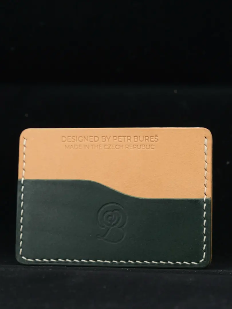 Na míru šitá kožená peněženka Art by Petr Bures - doživotní záruka na šití3 Card holder - tvá poslední peněženka - Písková, Zelená Bílá